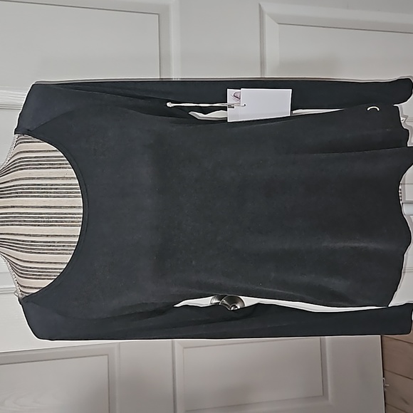 Jessica Simpson Activewear Women Cut out back with twist T-shirts Top Size M - Picture 2 of 12